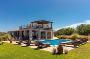 Quinta dos Caneiros Luxury villa Ocean views walk to beach